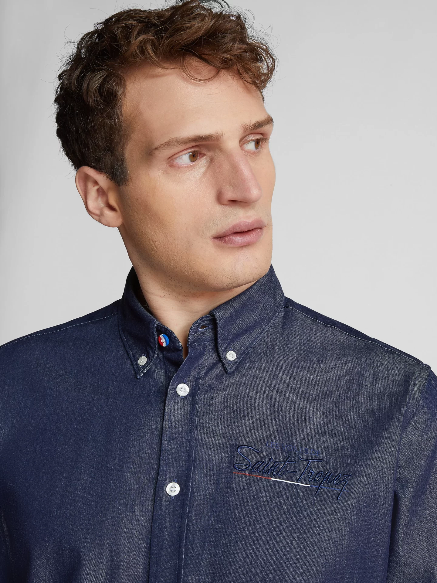 vst43_lvdst_collection_2022_homme_chemise_chambray_404535_C001_det1_55994e55-92d9-4b10-a5db-8242989ed46a_2800x