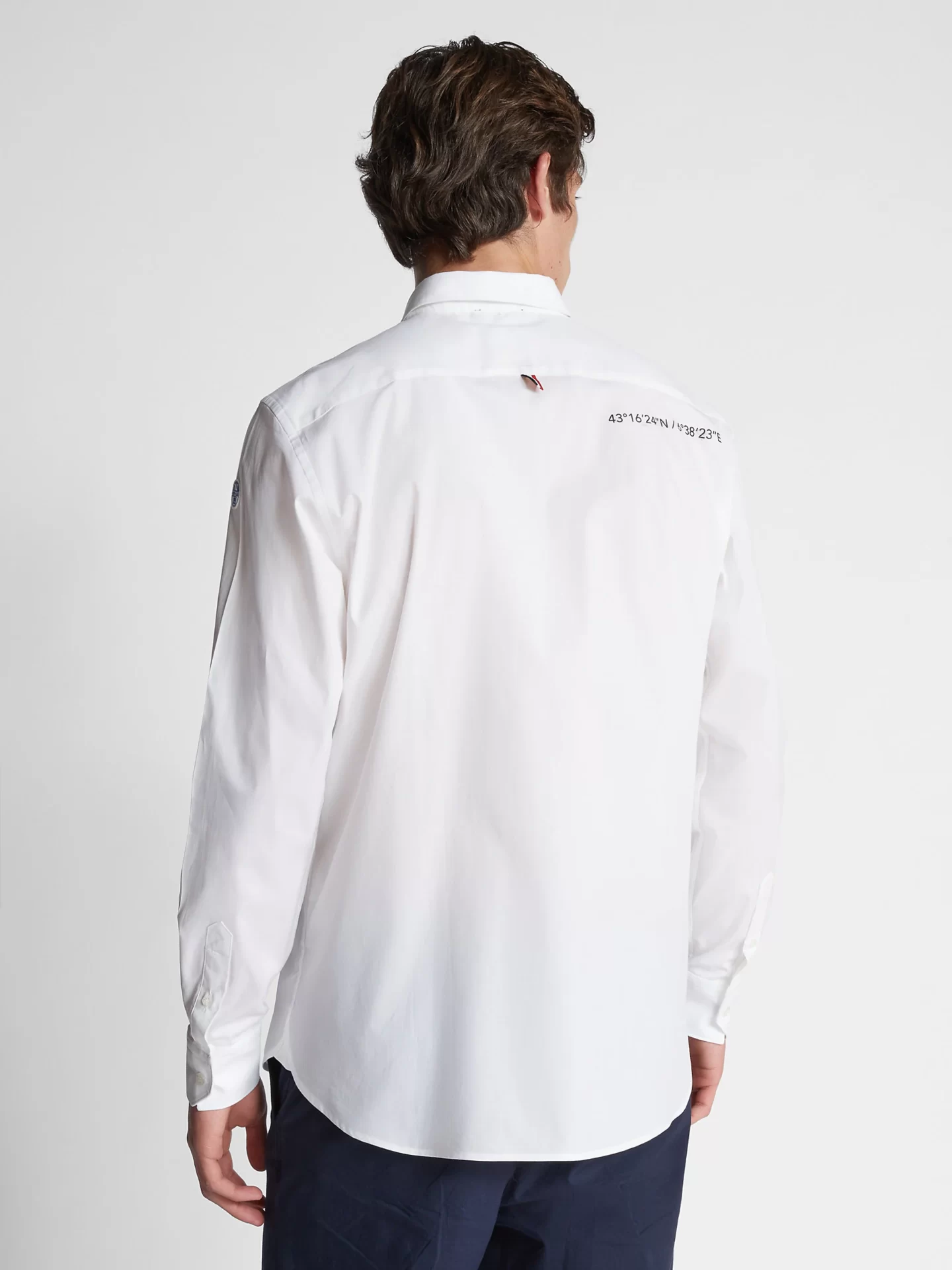 vst43_lvdst_collection_2022_homme_chemise_popeline_404534_0101_msback1_2800x