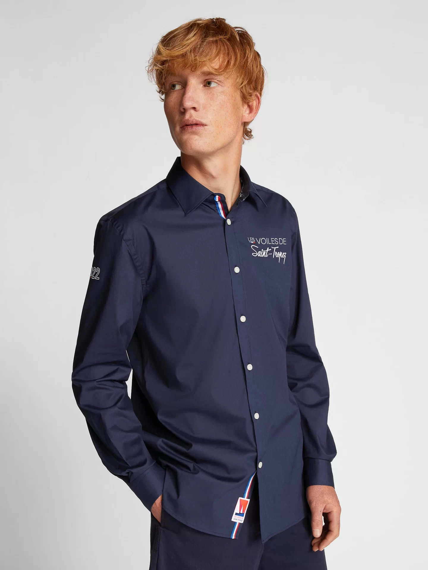 vst43_lvdst_collection_2022_homme_chemise_popeline_404534_0802_msfront2_2800x