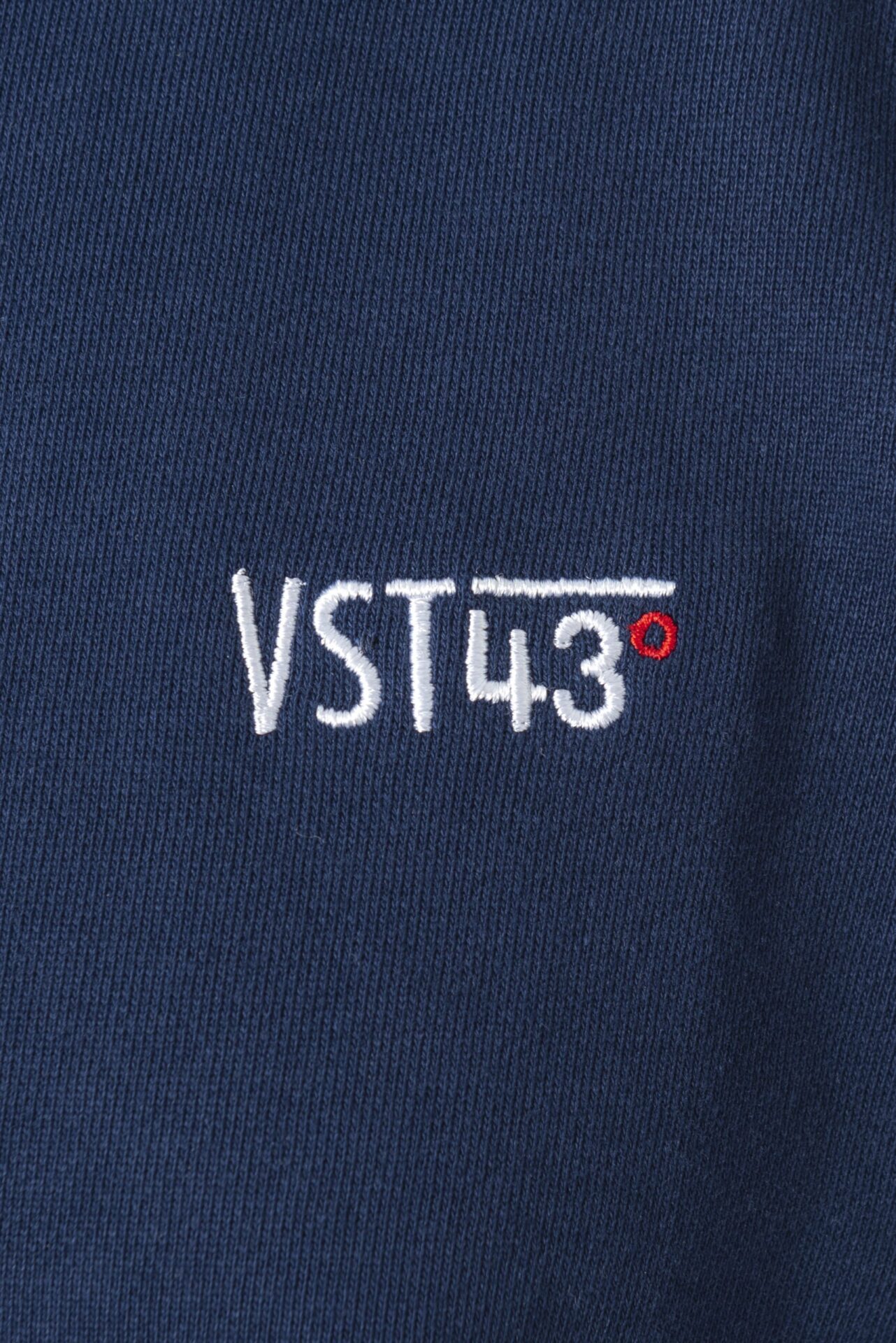 vst43_collection2022_femme_sweat_tramontane_marine_04-scaled