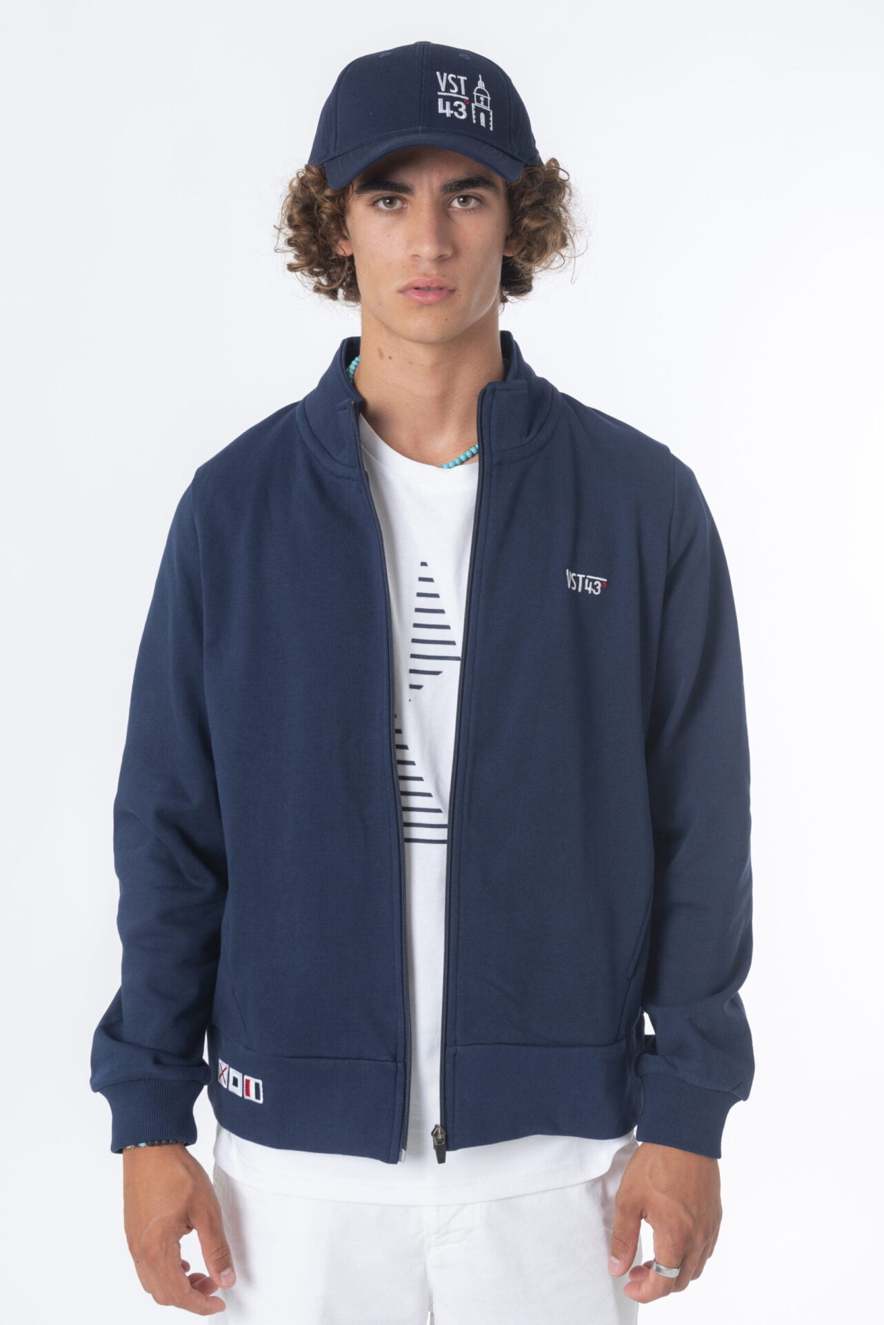 vst43_collection2022_homme_veste_zippee_farou_marine_02-scaled