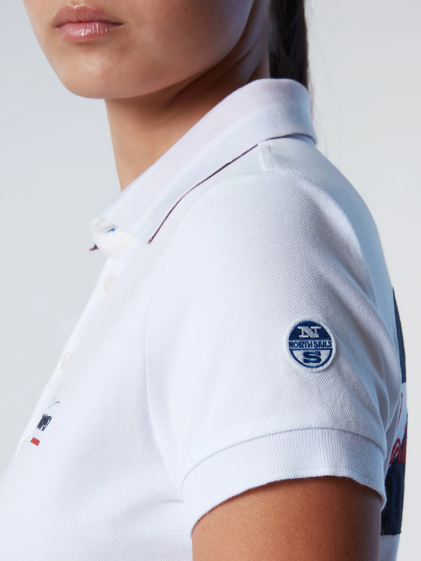 vst43_lvdst_collection_2023_femme_polo_edition_limitee_443326_0101_det2_2800x