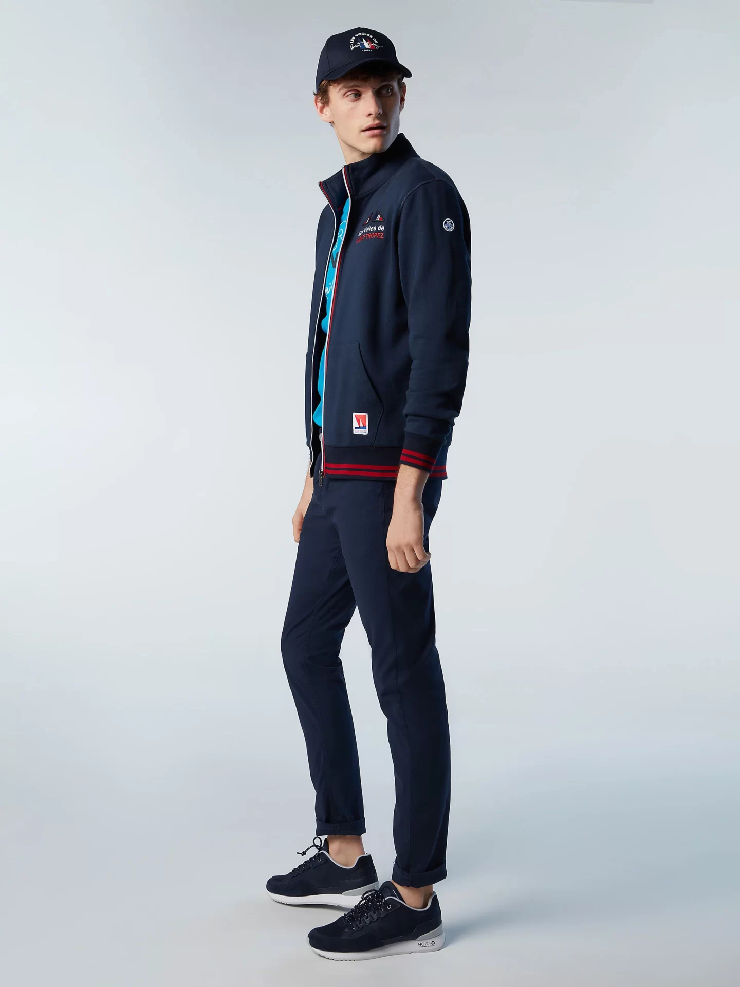 vst43_lvdst_collection_2023_homme_full_zip_403013_0802_det1_296f5a25-d7d1-4f5a-b20c-aedbc1e05825_2800x