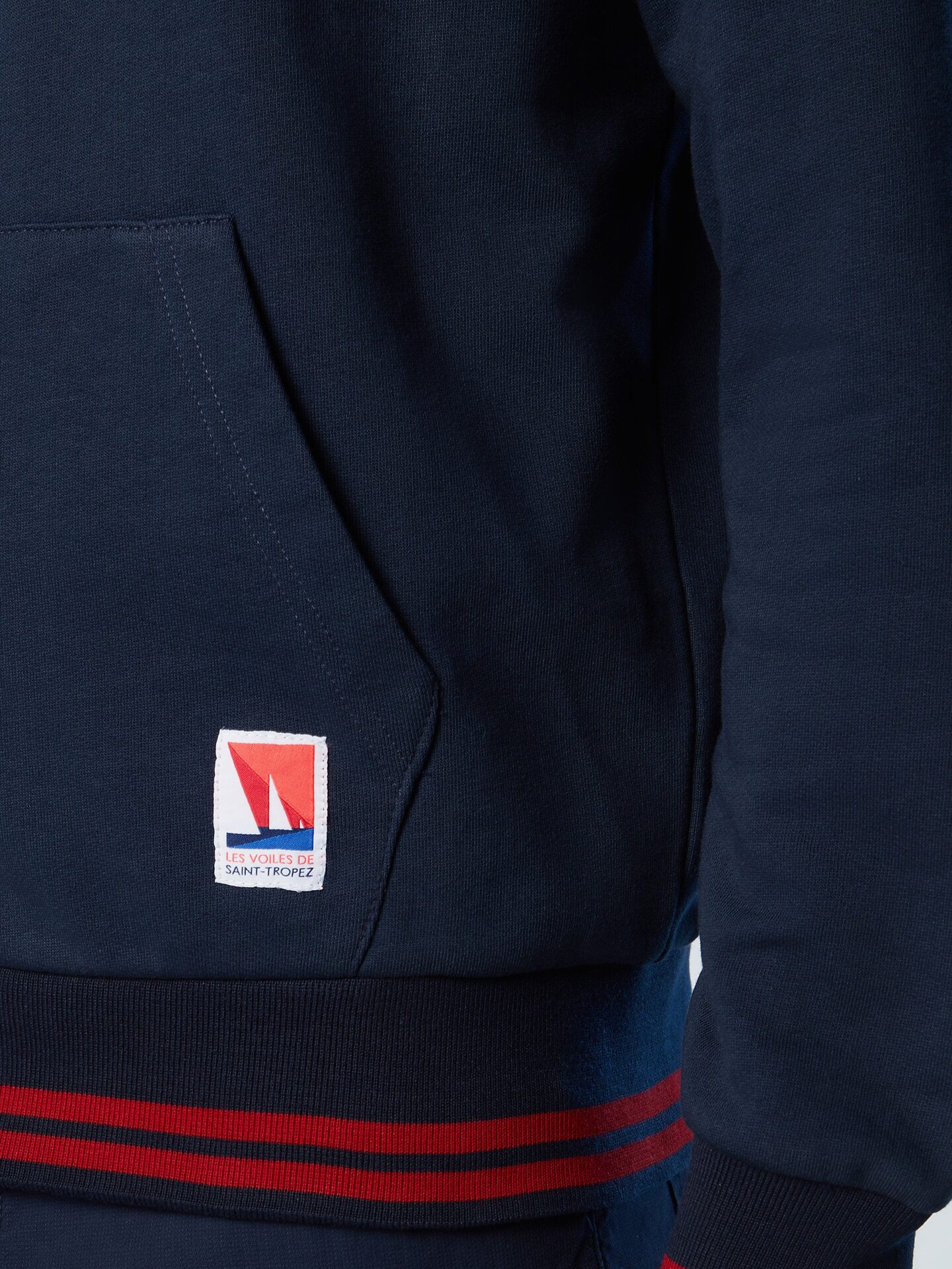 vst43_lvdst_collection_2023_homme_full_zip_403013_0802_det3_ed1416ee-c3a2-49f9-b3a4-bcd6a35b2576_2800x