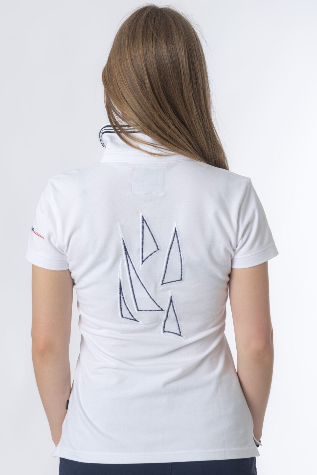 vst43_collection2022_femme_polo_notos_blanc_04-scaled