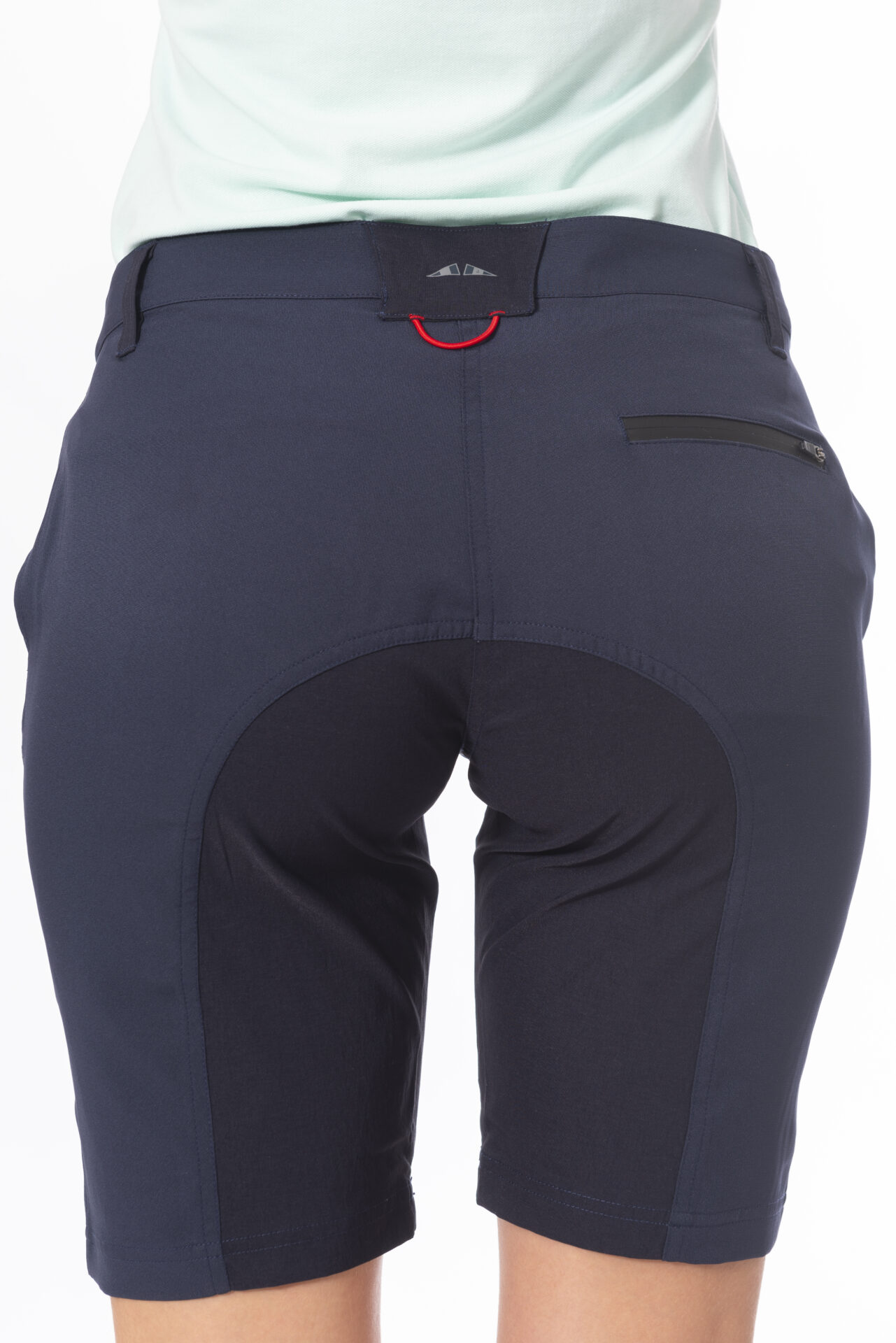 vst43_collection_2023_femme_short_moau_navy_02