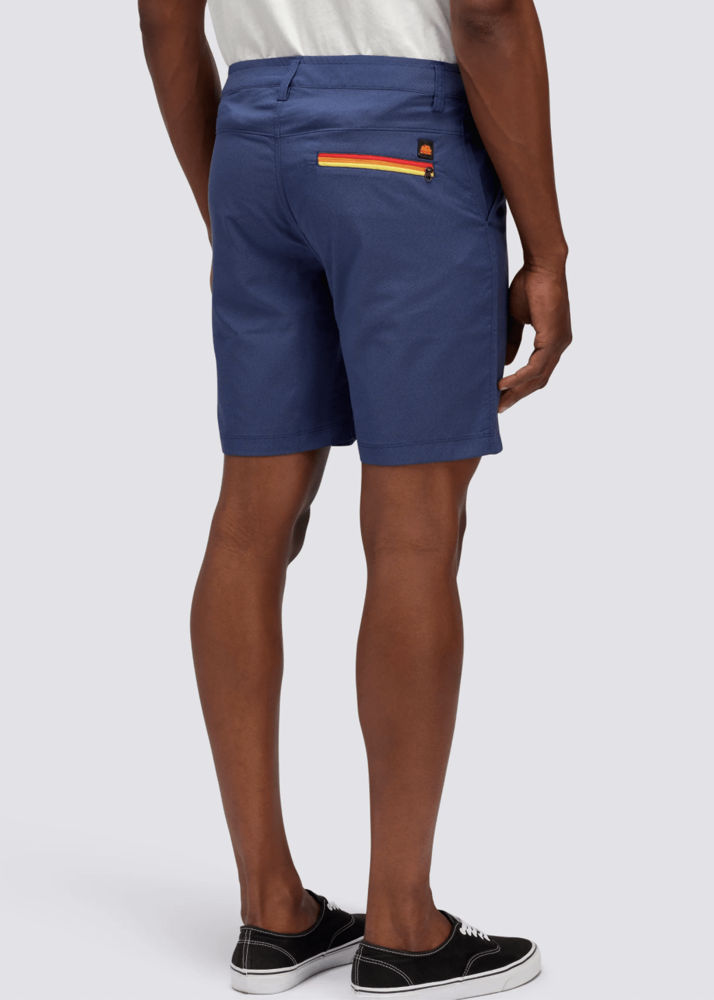 M164WKP8700_man_addiwalkshort_navy_back