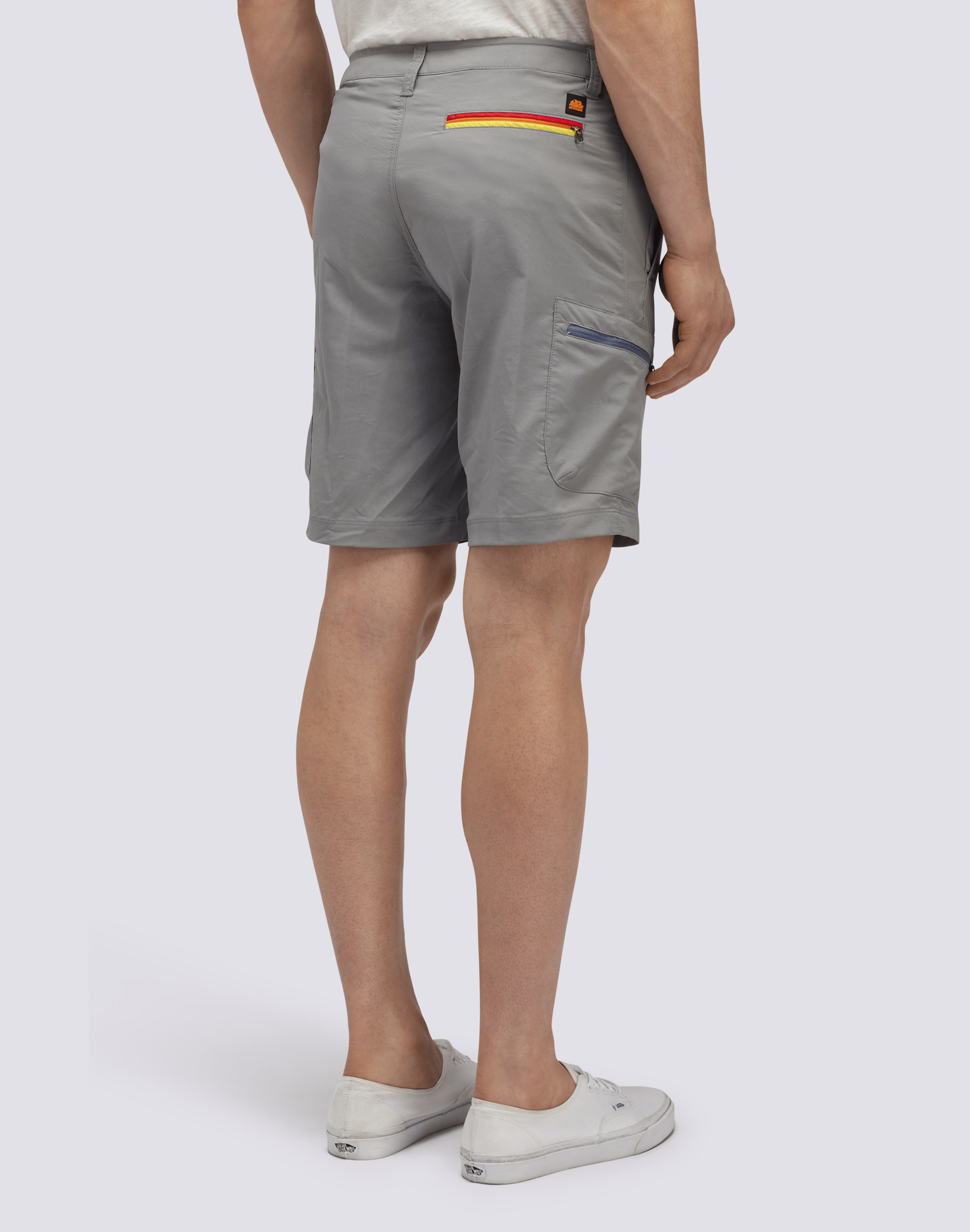 M169WKP8700_man_adanwalkshort_gray_back