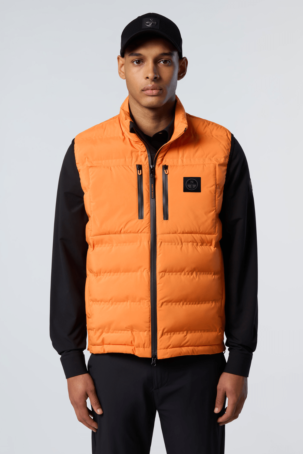 603352-0734-papyaorange-vest-tiburon-man-northsails-ss25-front2
