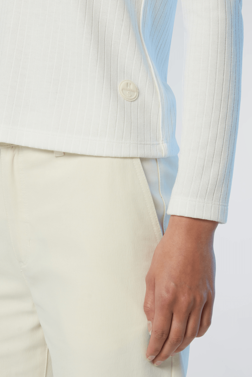 093581_northsails_woman_fw25_winterwhite_012A_detail