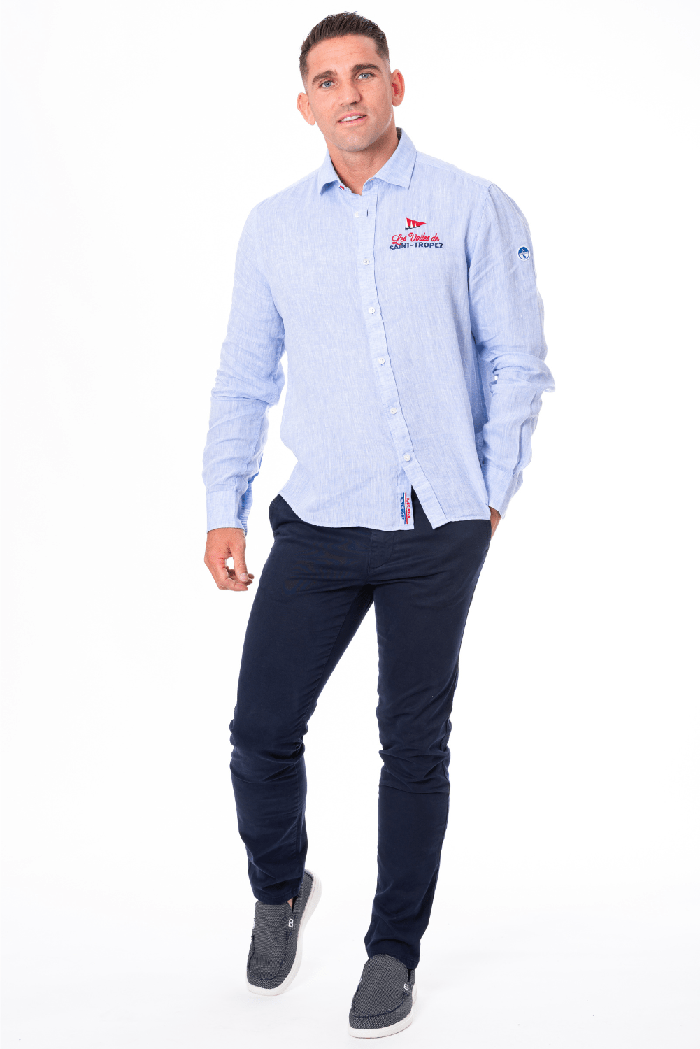 460015-lvdst26-chemise-lin-0757-light-blue-man-face