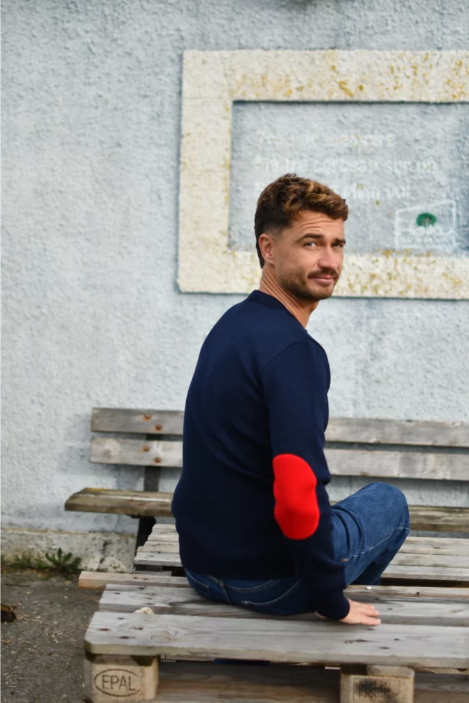 Pull Chicago H uni, coloris Marine/Rouge